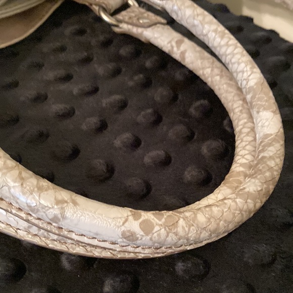 Relic Handbag - Picture 5 of 8